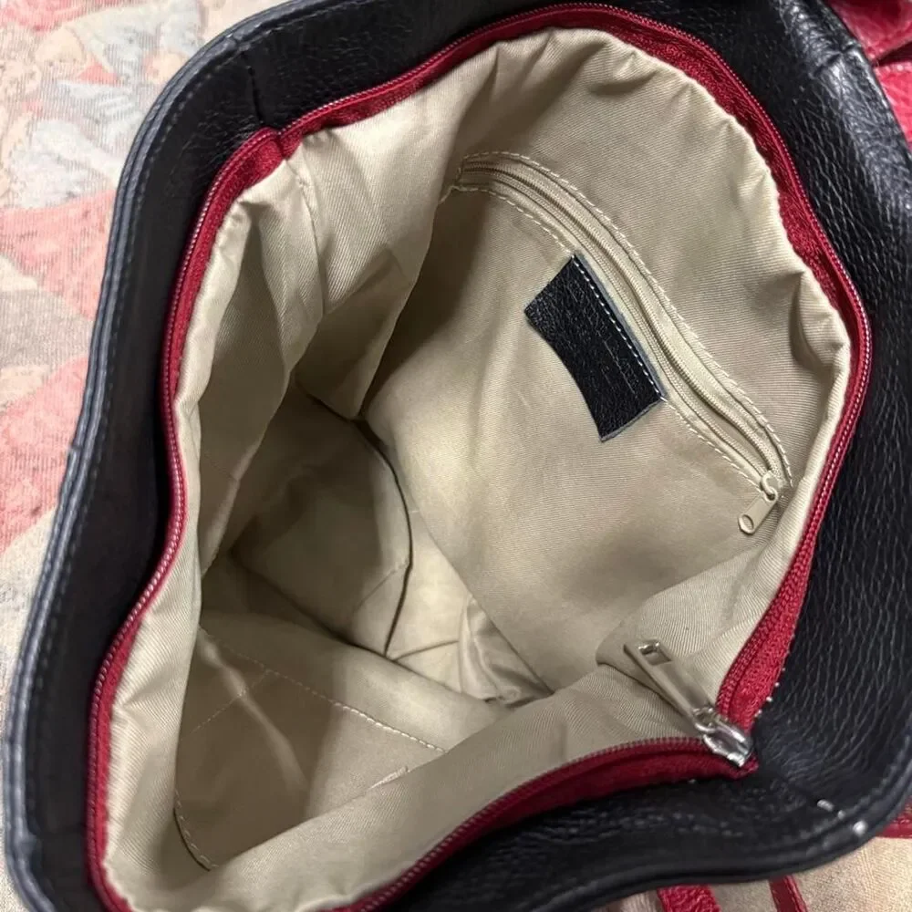 Vinntage Women's Black and Navy Bag